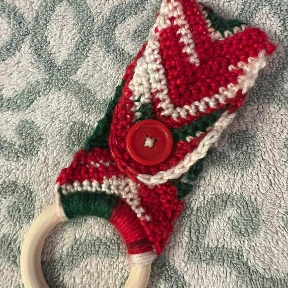 🐻New Single Ring w/Button Christmas Kitchen Towel Holder - Handmade - Picture 3 of 3
